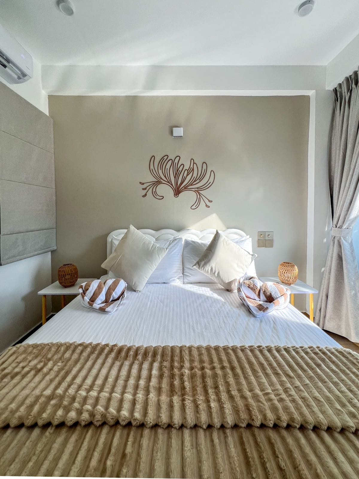Lily bedroom — wake to the garden, wrapped in calm 2