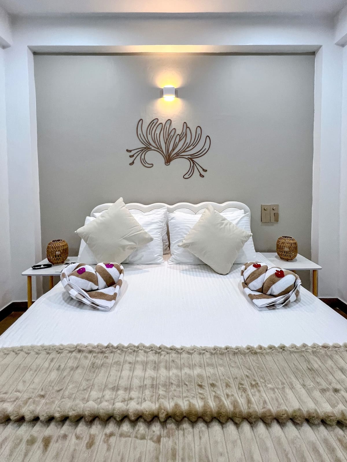 Orchid bedroom at Sosun View
